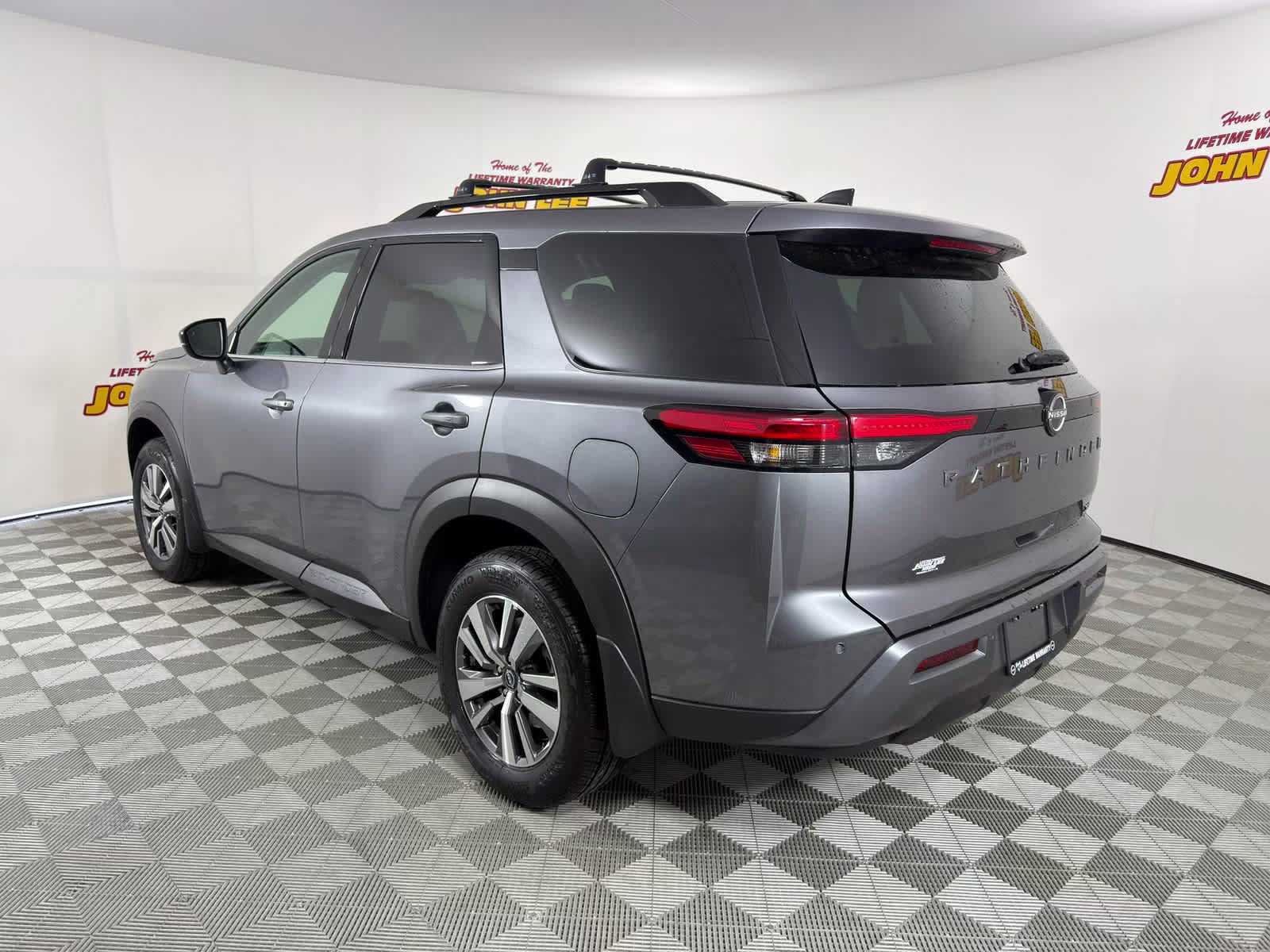 2026 Gun Metallic Nissan Pathfinder SL FWD SUV