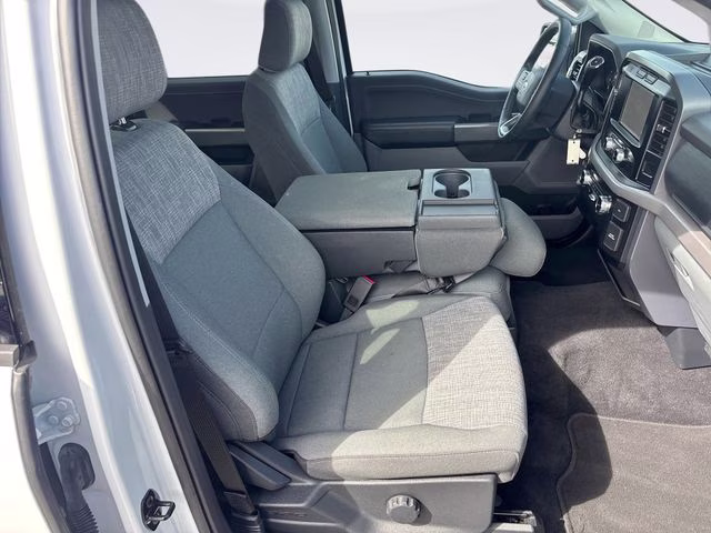 2023 Oxford White Ford F-150 XLT 4X4 Truck