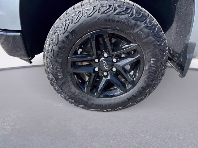 2025 Sterling Gray Metallic Chevrolet Silverado 1500 Custom Trail Boss 4X4 Truck