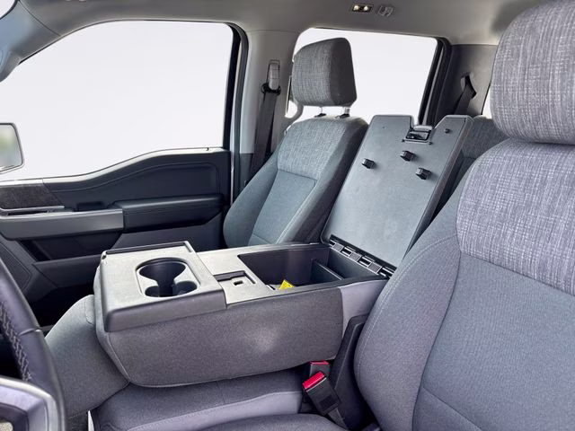 2023 Oxford White Ford F-150 XLT 4X4 Truck
