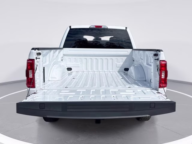 2023 Oxford White Ford F-150 XLT 4X4 Truck