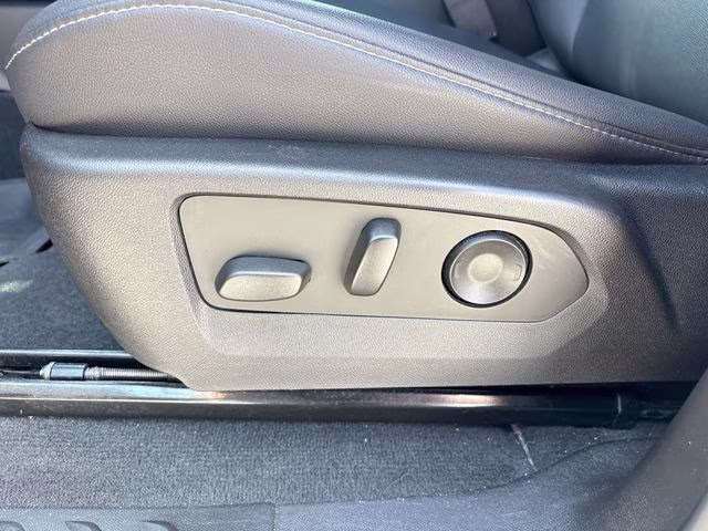 2023 Sterling Gray Metallic Chevrolet Colorado LT 4X4 Truck