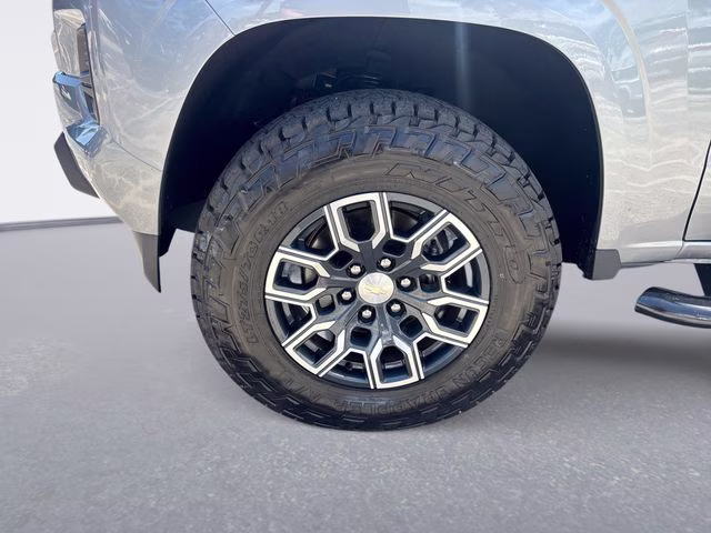 2023 Sterling Gray Metallic Chevrolet Colorado LT 4X4 Truck