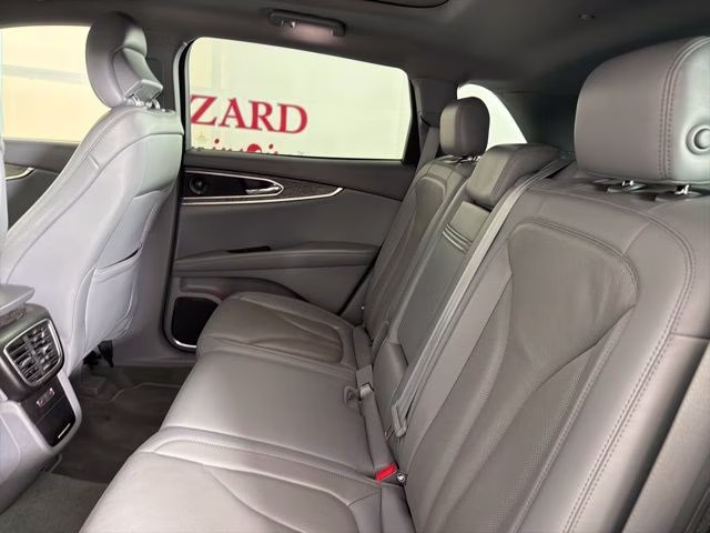 2019 Black Lincoln Nautilus Reserve FWD SUV