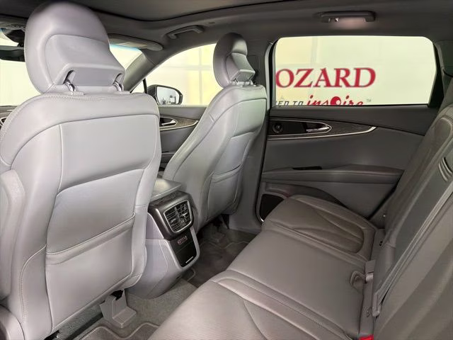 2019 Black Lincoln Nautilus Reserve FWD SUV