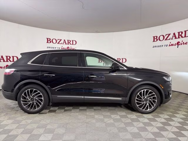 2019 Black Lincoln Nautilus Reserve FWD SUV