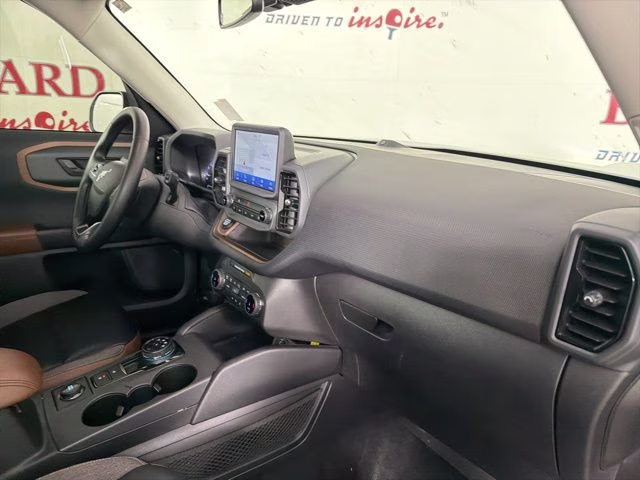 2024 Oxford White Ford Bronco Sport Outer Banks 4X4 SUV