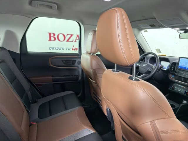 2024 Oxford White Ford Bronco Sport Outer Banks 4X4 SUV