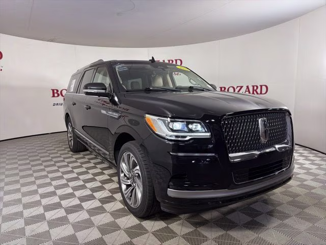 2023 Lincoln Navigator Reserve L's photo