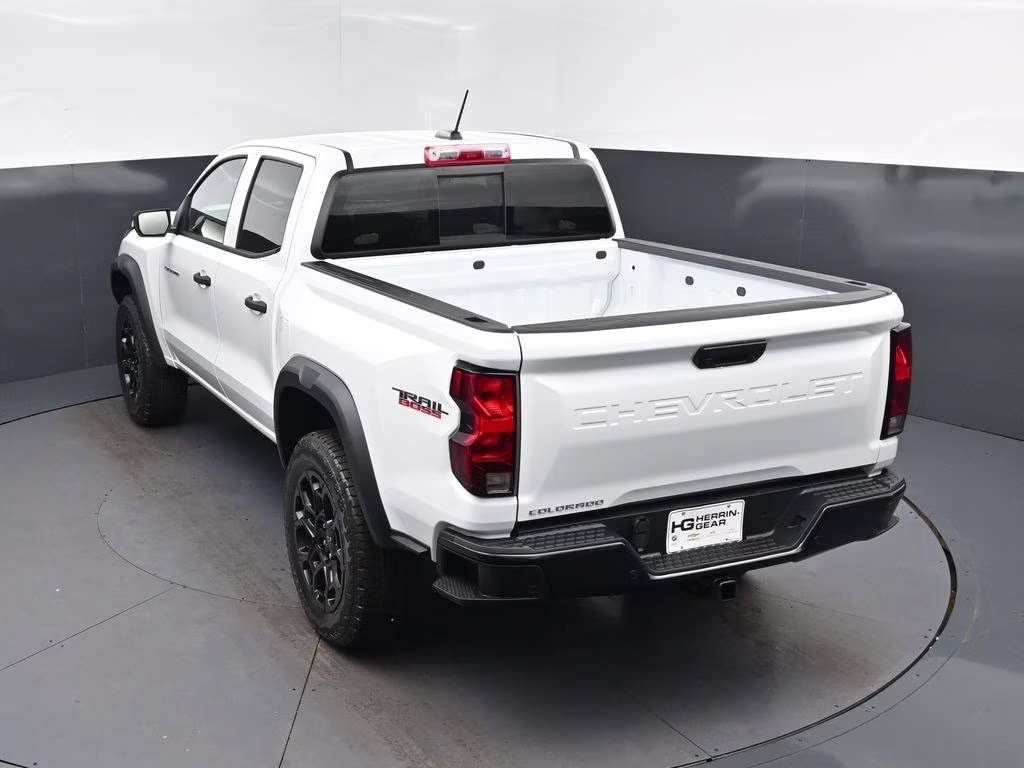 2026 Summit White Chevrolet Colorado Trail Boss 4X4 Truck