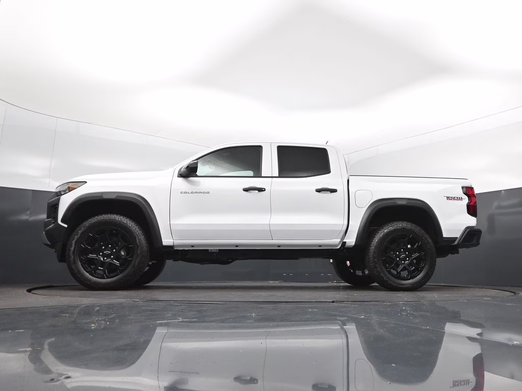 2026 Summit White Chevrolet Colorado Trail Boss 4X4 Truck