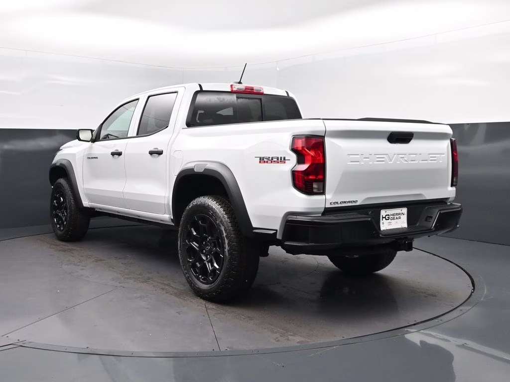 2026 Summit White Chevrolet Colorado Trail Boss 4X4 Truck