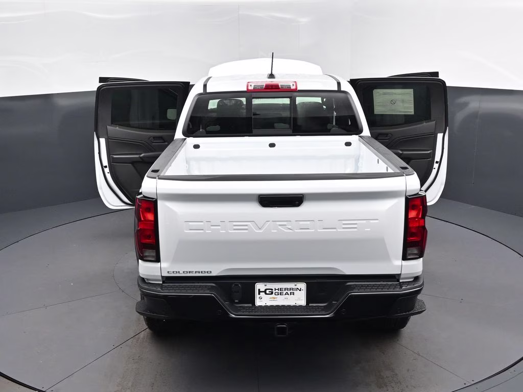 2026 Summit White Chevrolet Colorado Trail Boss 4X4 Truck