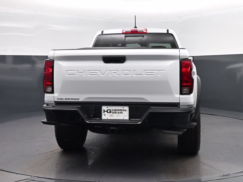 2026 Summit White Chevrolet Colorado Trail Boss 4X4 Truck