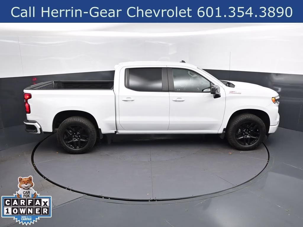 2023 Summit White Chevrolet Silverado 1500 RST 4X4 Truck