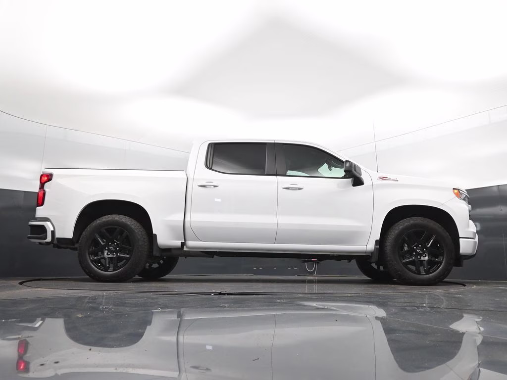 2023 Summit White Chevrolet Silverado 1500 RST 4X4 Truck