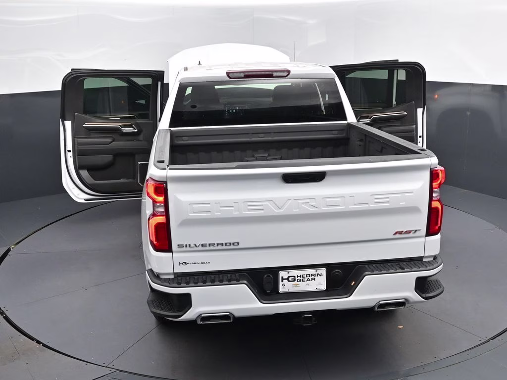 2023 Summit White Chevrolet Silverado 1500 RST 4X4 Truck