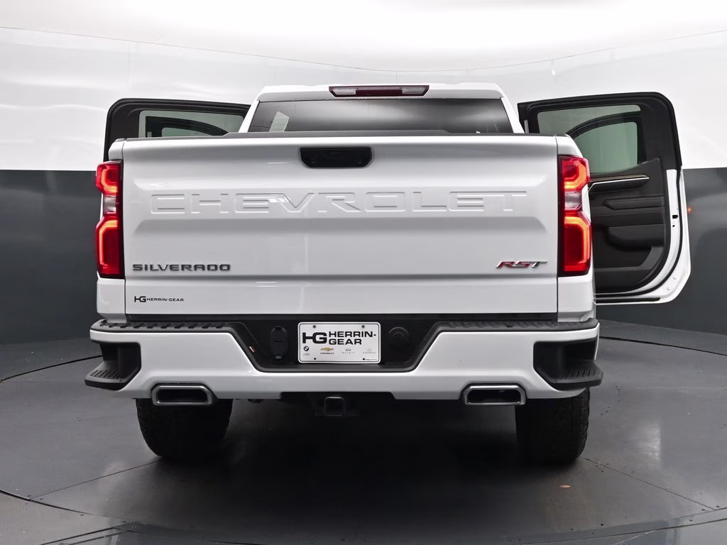 2023 Summit White Chevrolet Silverado 1500 RST 4X4 Truck