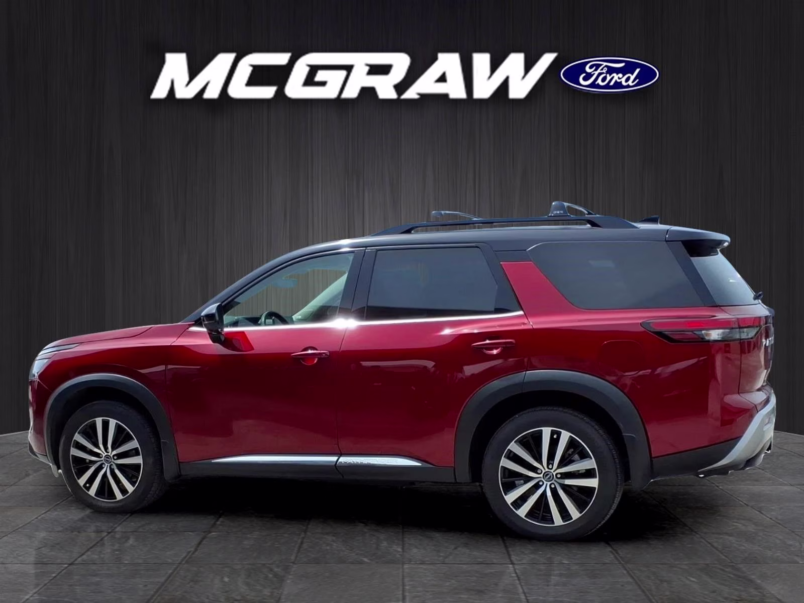 2025 Super Black Nissan Pathfinder Platinum FWD SUV