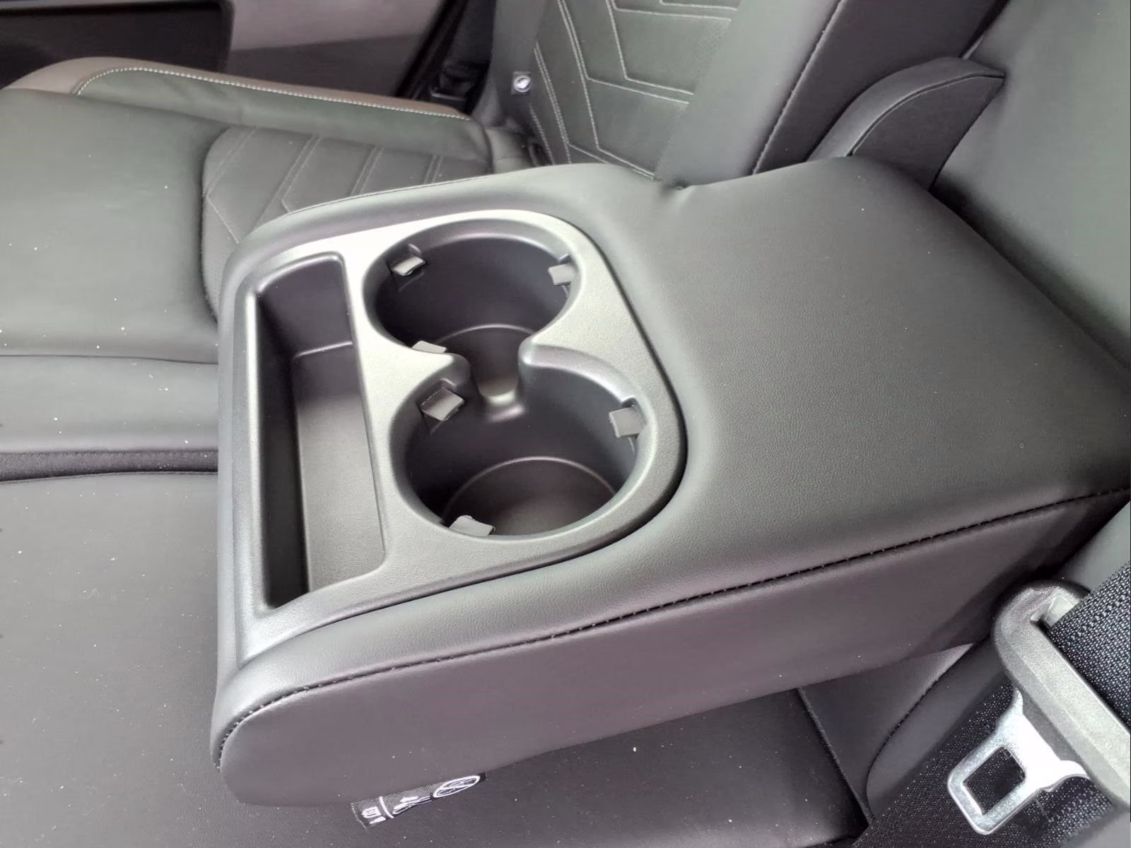 2025 Super Black Nissan Pathfinder Platinum FWD SUV