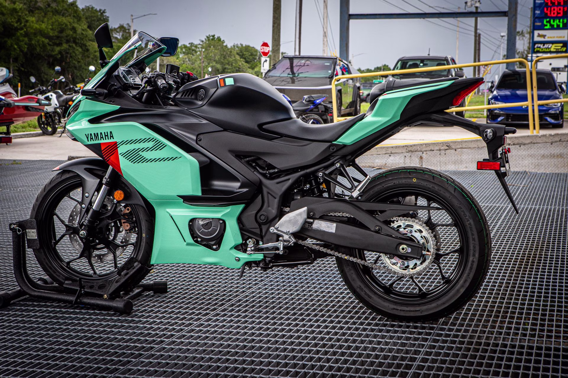 2026 Miami Mint Green / Matte Stealth Black Yamaha YZF-R3 ABS Motorcycle