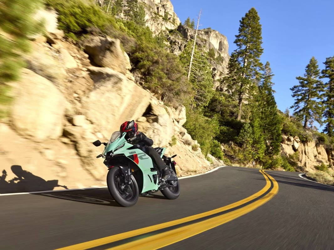 2026 Miami Mint Green / Matte Stealth Black Yamaha YZF-R3 ABS Motorcycle