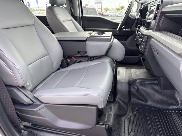 2026 Oxford White Ford Super Duty F-450 DRW XL 4X4 Chassis