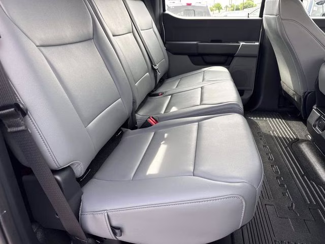 2026 Oxford White Ford Super Duty F-450 DRW XL 4X4 Chassis