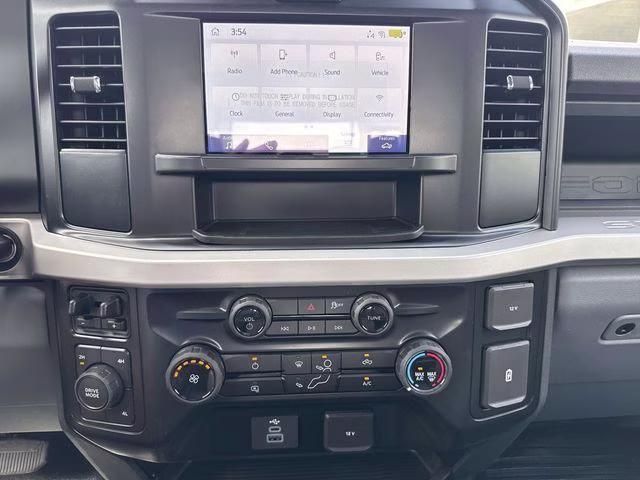 2026 Oxford White Ford Super Duty F-450 DRW XL 4X4 Chassis