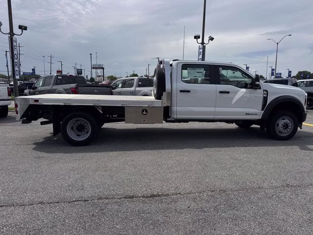 2026 Oxford White Ford Super Duty F-450 DRW XL 4X4 Chassis