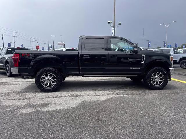 2020 Black Metallic Ford Super Duty F-250 SRW Lariat 4X4 Truck