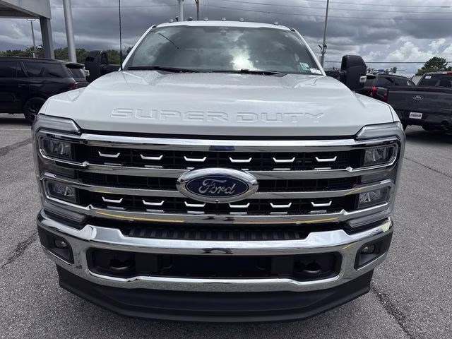 2026 White Metallic Ford Super Duty F-250 SRW Lariat 4X4 Truck