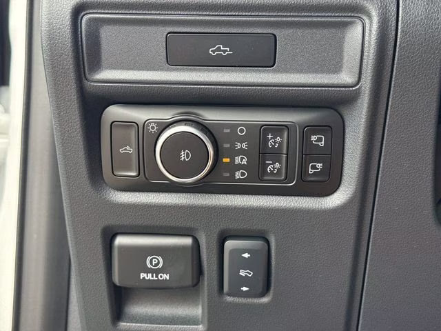 2026 White Ford F-150 Platinum 4X4 Truck