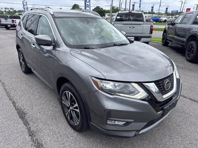 2018 Gun Metallic Nissan Rogue SL AWD SUV