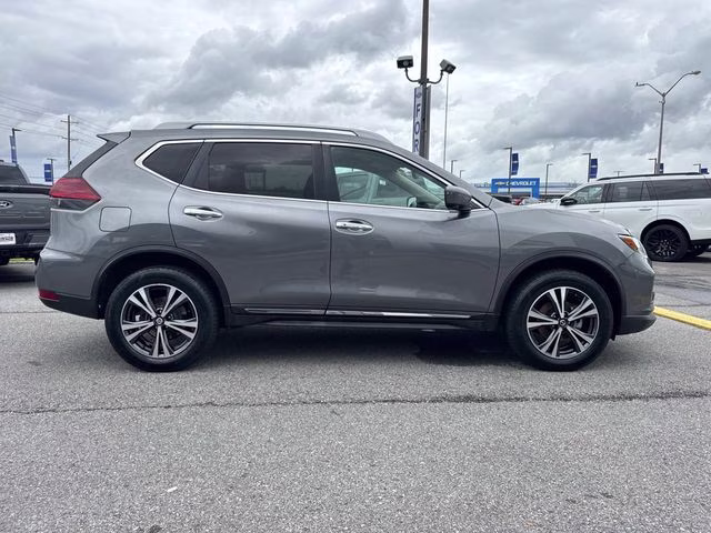 2018 Gun Metallic Nissan Rogue SL AWD SUV