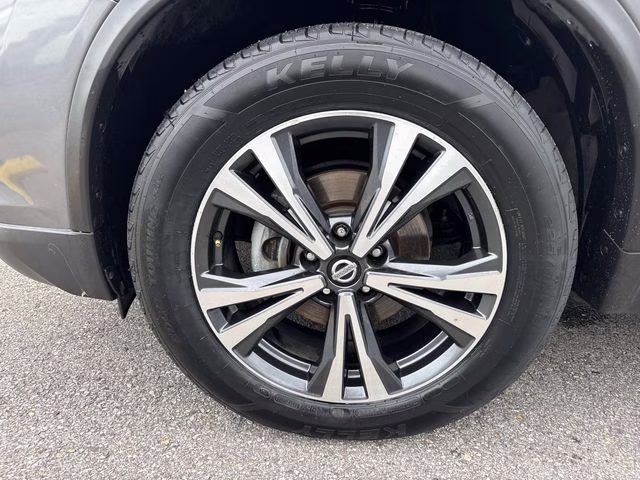 2018 Gun Metallic Nissan Rogue SL AWD SUV