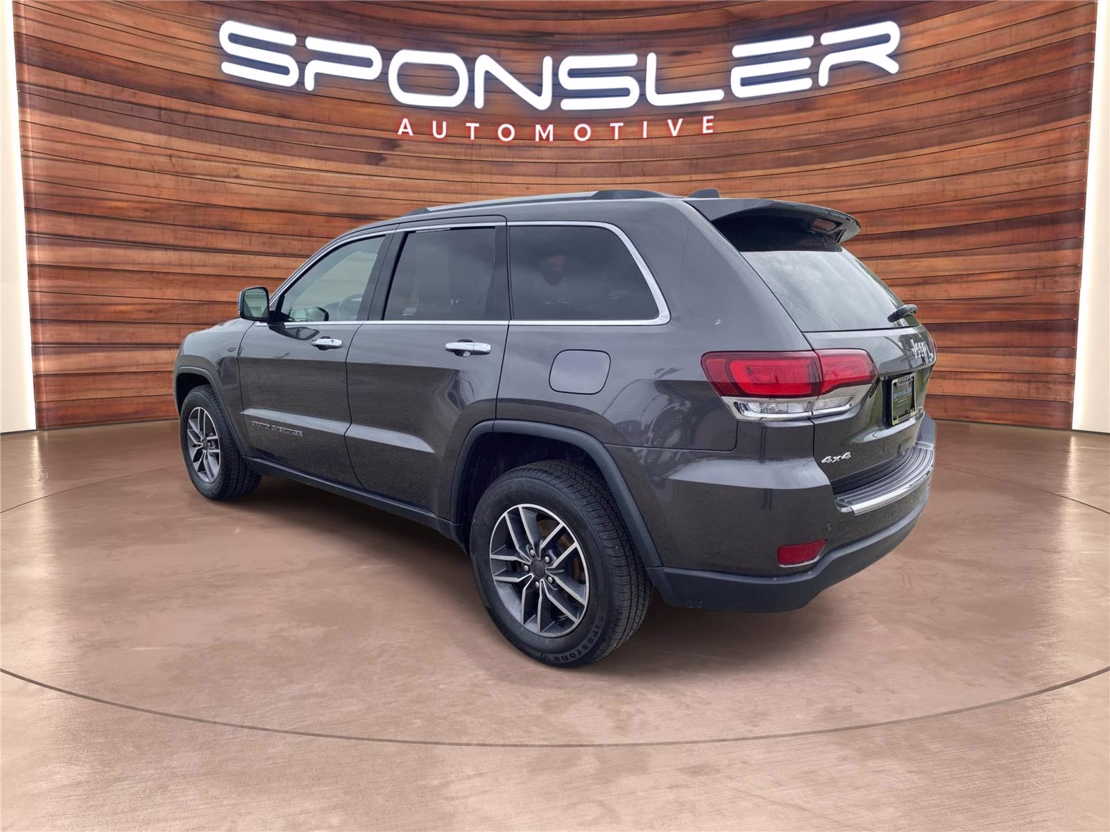 2020 Granite Crystal Metallic Clearcoat Jeep Grand Cherokee Limited 4X4 SUV
