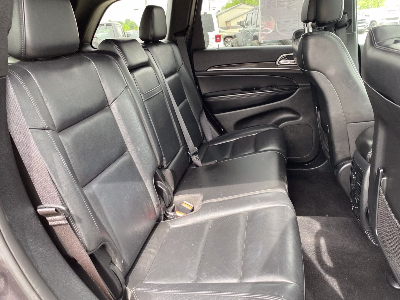 2020 Granite Crystal Metallic Clearcoat Jeep Grand Cherokee Limited 4X4 SUV
