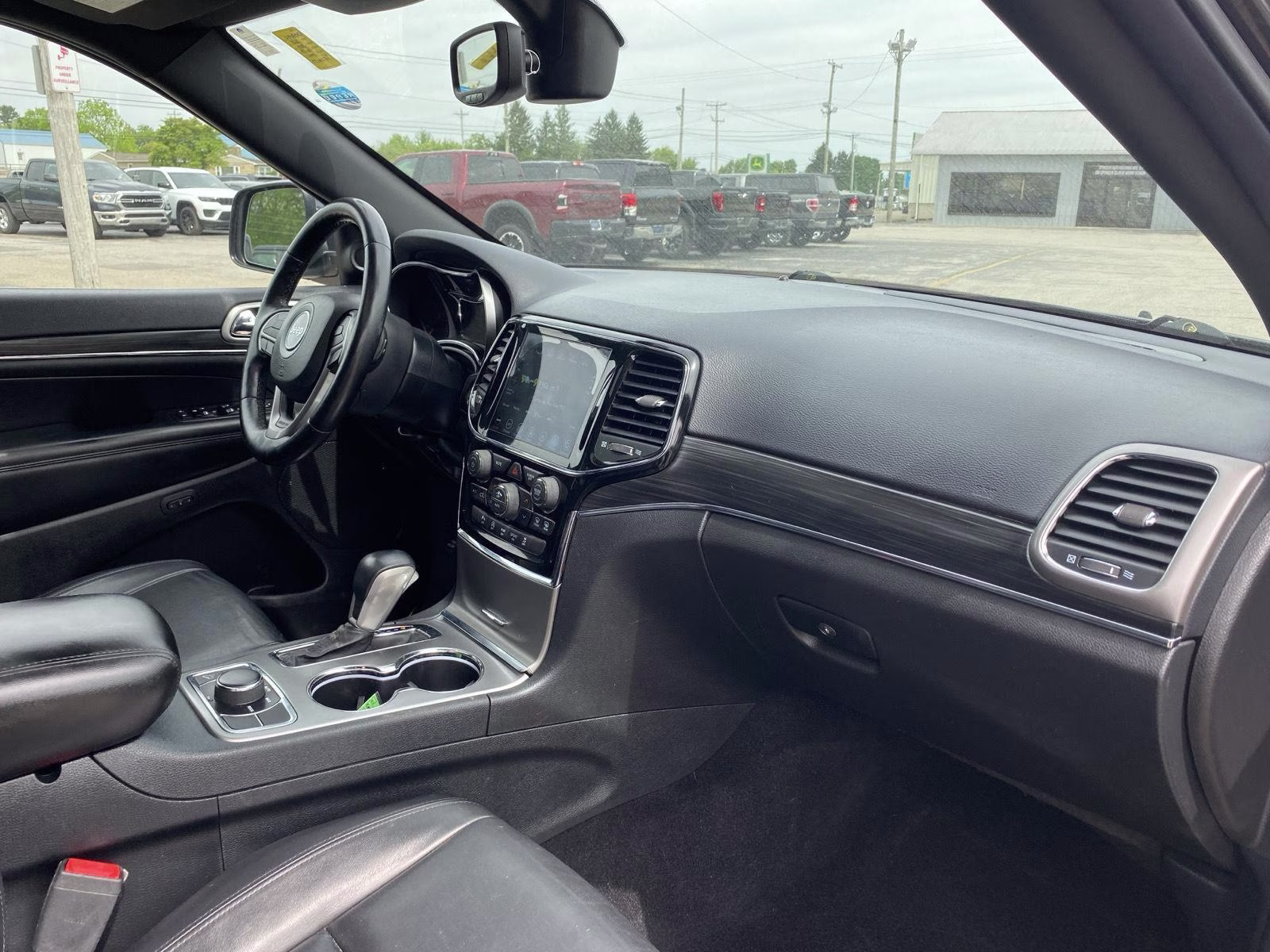 2020 Granite Crystal Metallic Clearcoat Jeep Grand Cherokee Limited 4X4 SUV