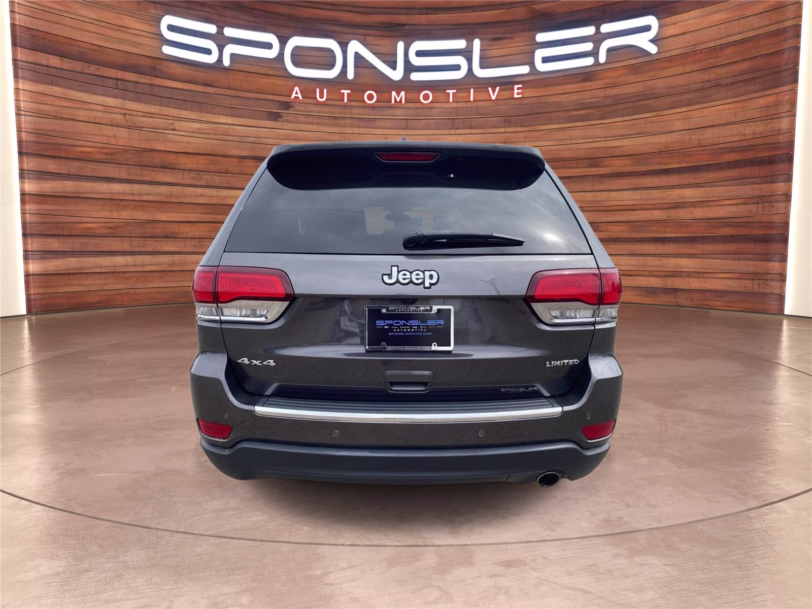 2020 Granite Crystal Metallic Clearcoat Jeep Grand Cherokee Limited 4X4 SUV