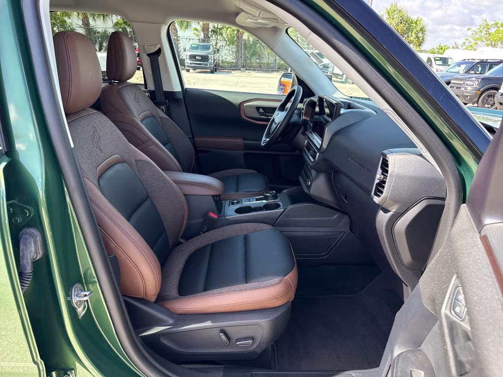 2025 Eruption Green Metallic Ford Bronco Sport Outer Banks 4X4 SUV