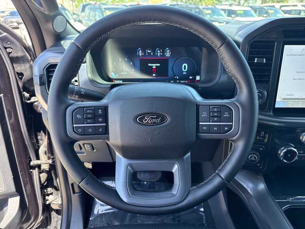 2025 Agate Black Metallic Ford F-150 Lariat 4X4 Truck