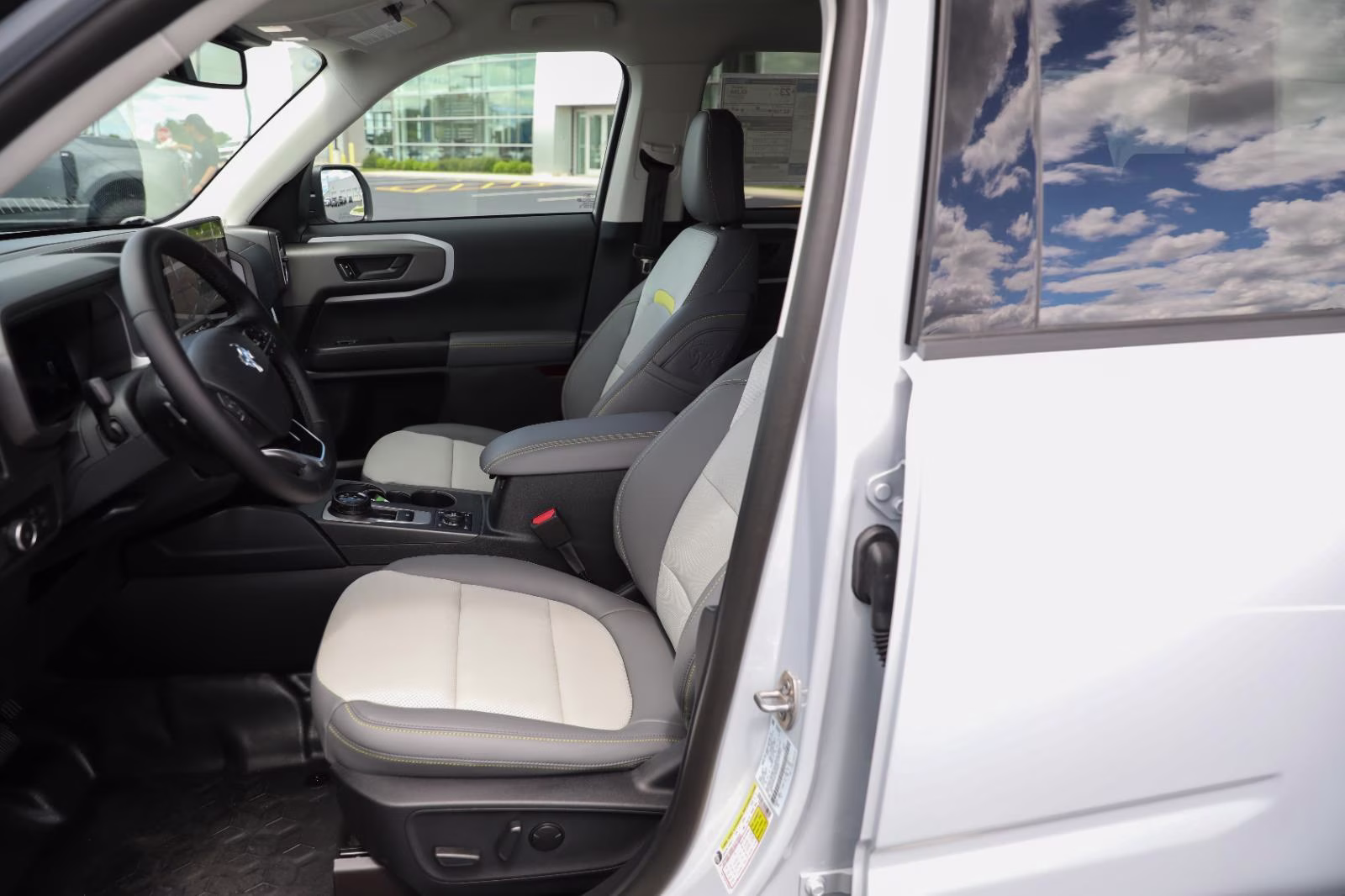 2026 Space White Metallic Ford Bronco Sport Badlands 4X4 SUV