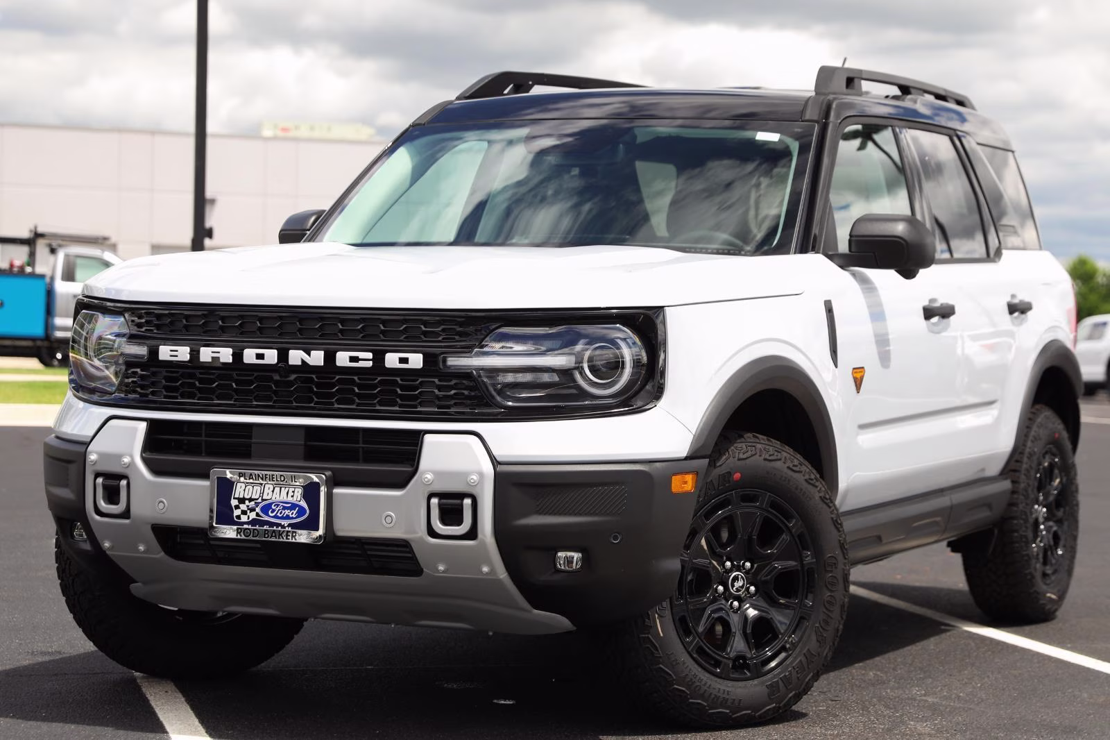 2026 Space White Metallic Ford Bronco Sport Badlands 4X4 SUV