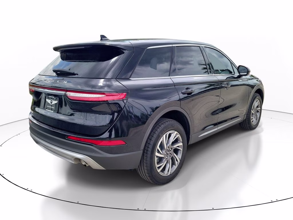 2024 Infinite Black Metallic Clearcoat Lincoln Corsair Premiere FWD SUV