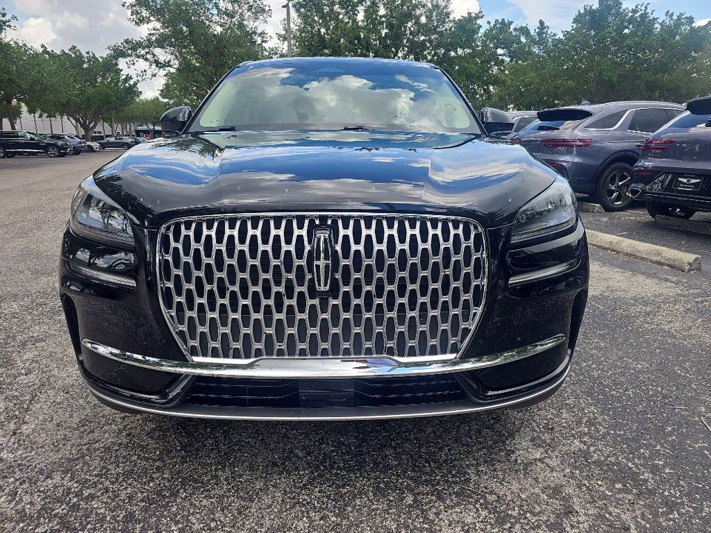 2024 Infinite Black Metallic Clearcoat Lincoln Corsair Premiere FWD SUV