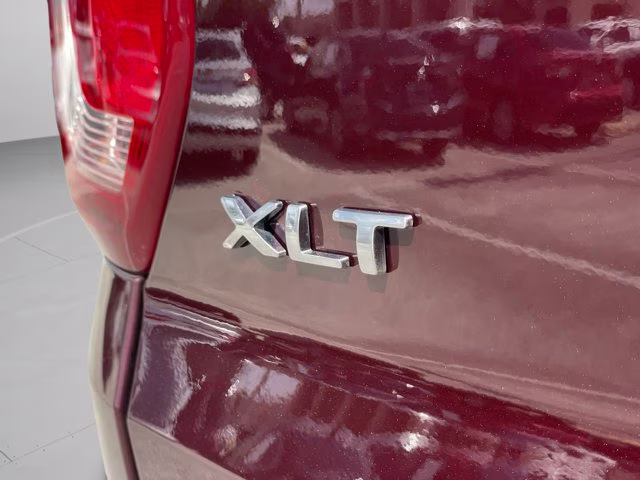 2019 Burgundy Ford Explorer XLT FWD SUV