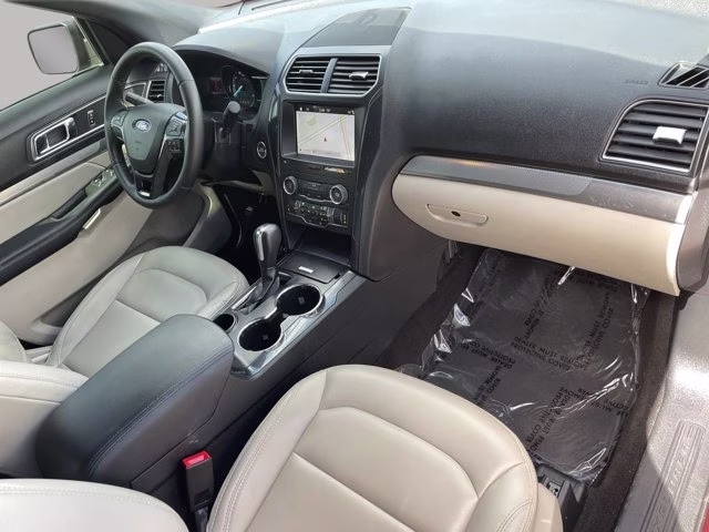 2019 Burgundy Ford Explorer XLT FWD SUV