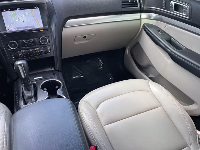 2019 Burgundy Ford Explorer XLT FWD SUV