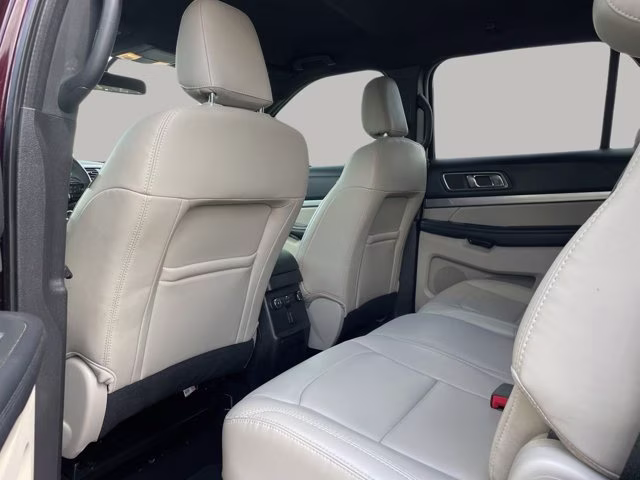 2019 Burgundy Ford Explorer XLT FWD SUV